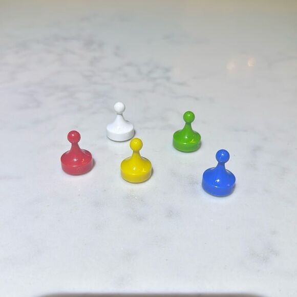 Vintage 1972 Clue Playing Pieces from Clue Parker Brothers Board Game - Picture 1 of 4